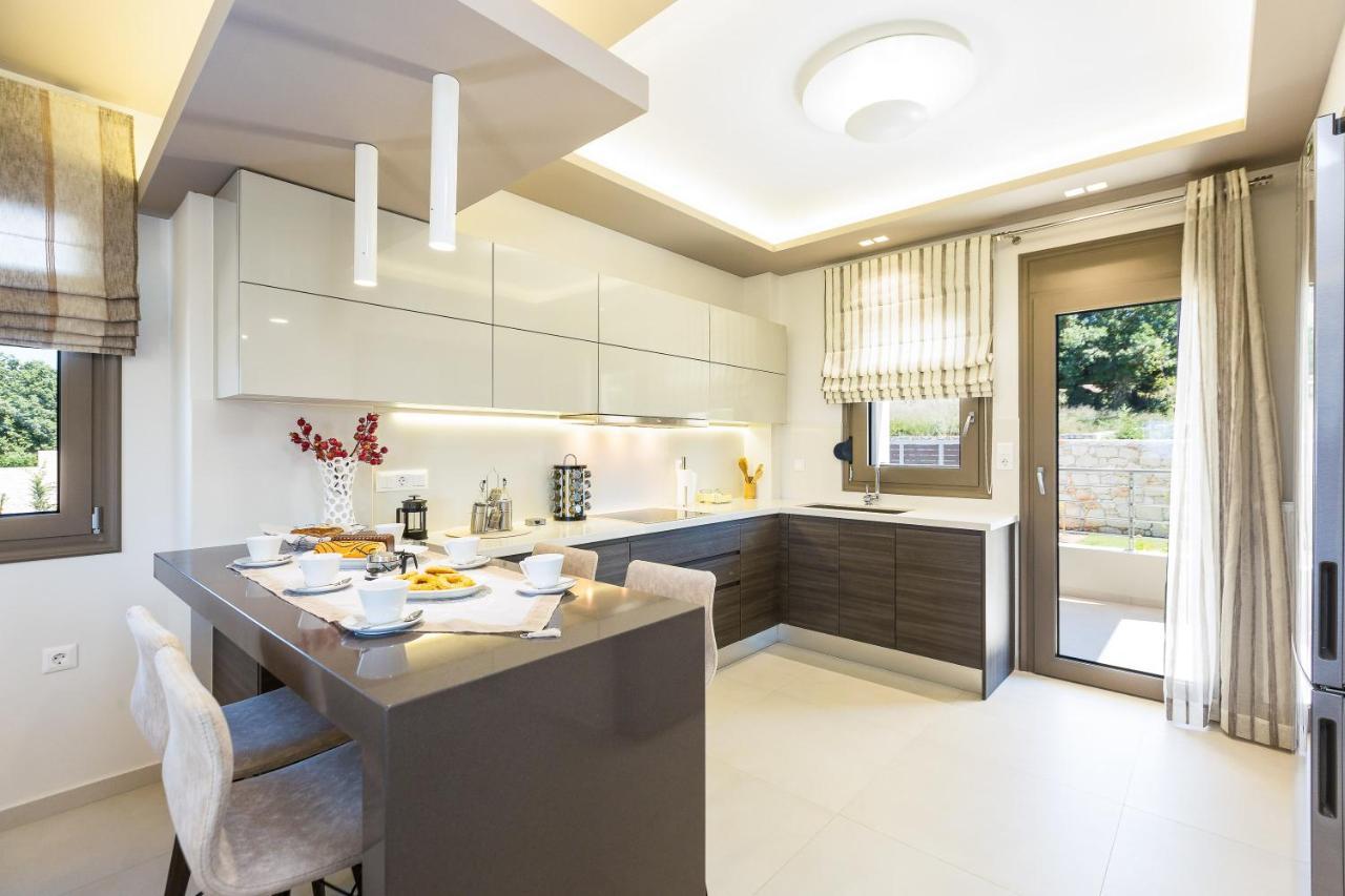 Luxury Cretan With Private Pools Villa Gállos