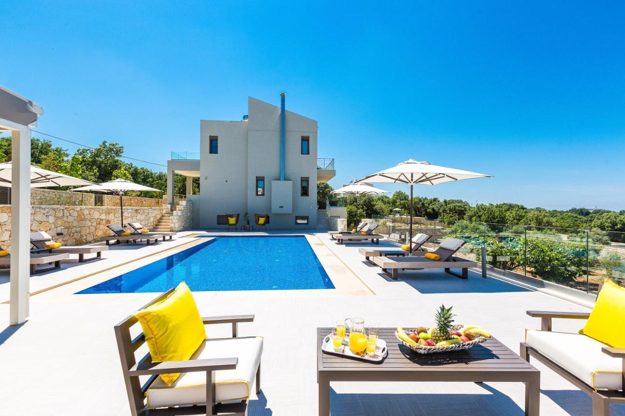Luxury Cretan With Private Pools