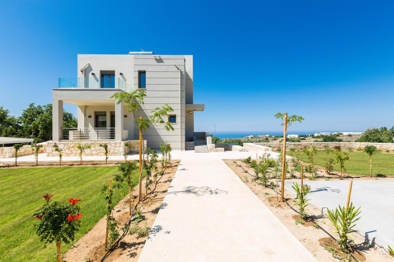 Luxury Cretan With Private Pools