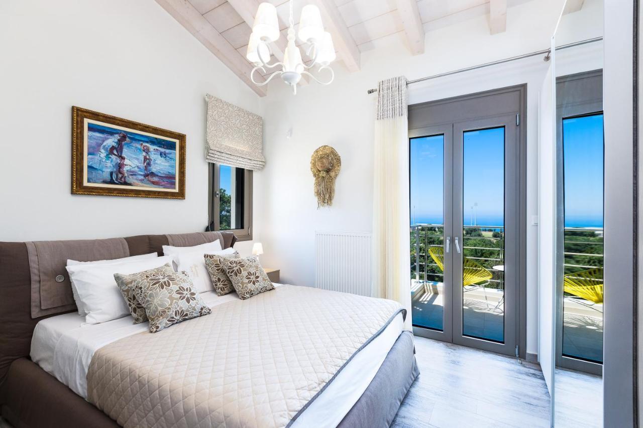 Villa Luxury Cretan With Private Pools *