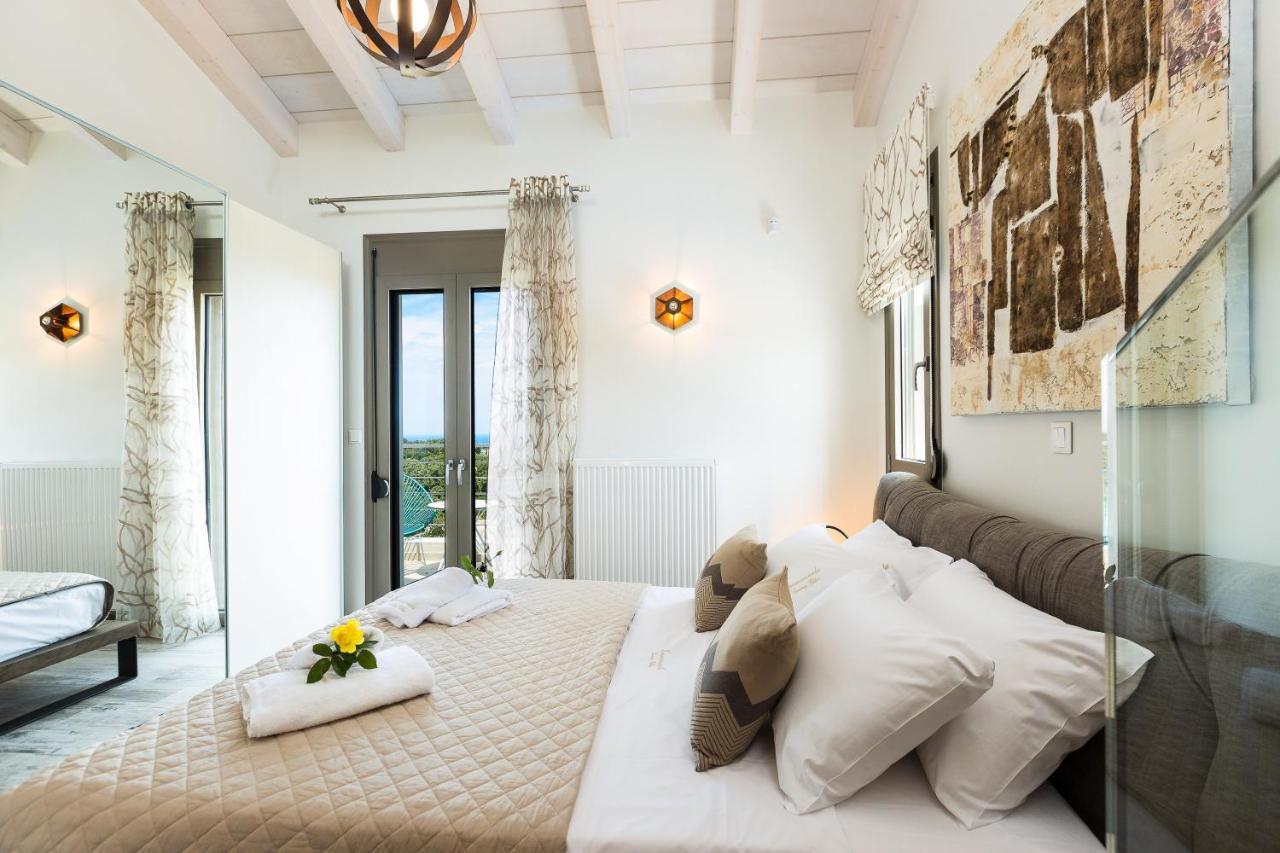 Luxury Cretan With Private Pools *